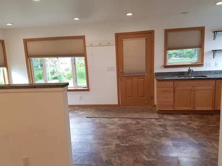 639 E 75th Ave #B — Photo 4