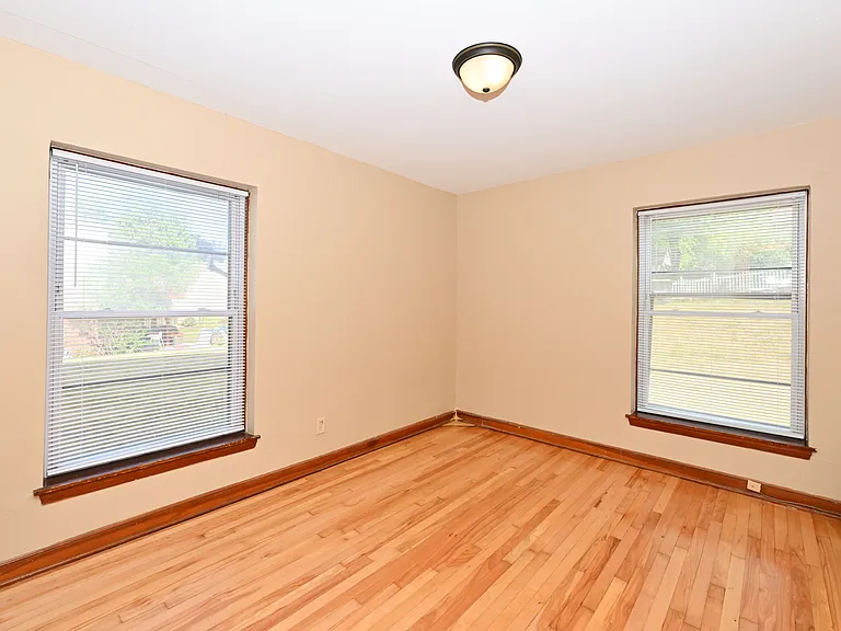 6608 W Center St — Photo 17