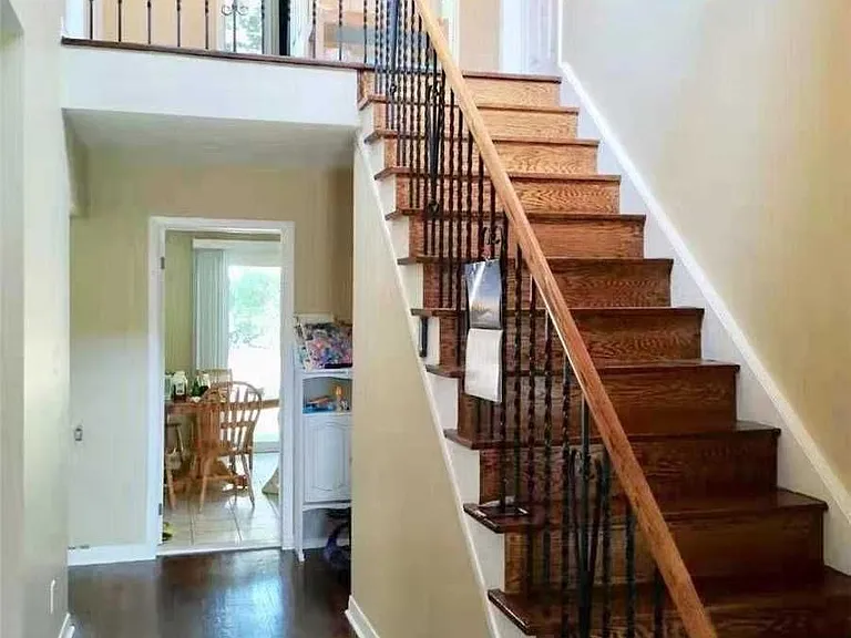 158 Kingslake Rd — Photo 5
