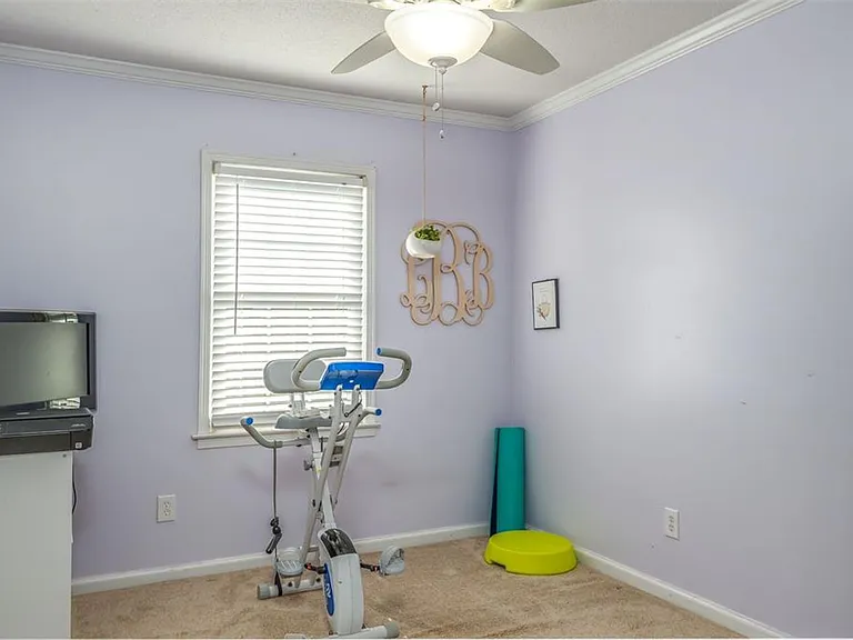 200 Davors Dr — Photo 15
