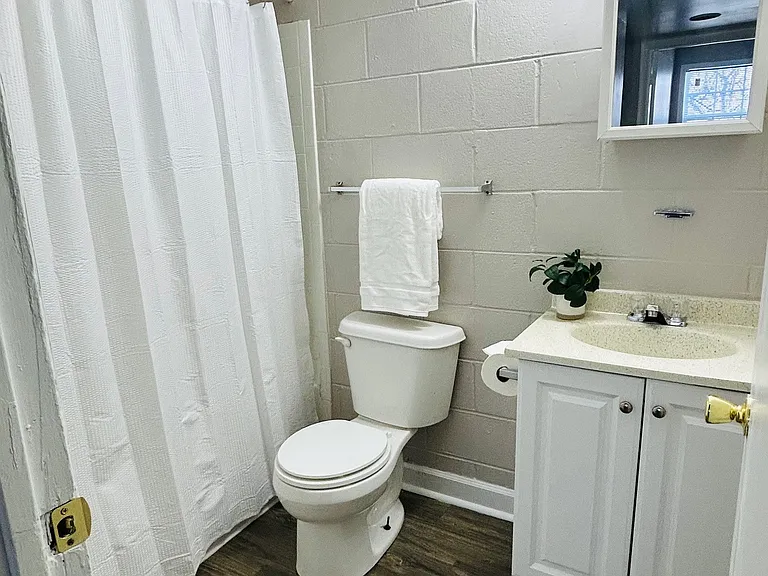 Berkshire Place Apartments — Photo 10