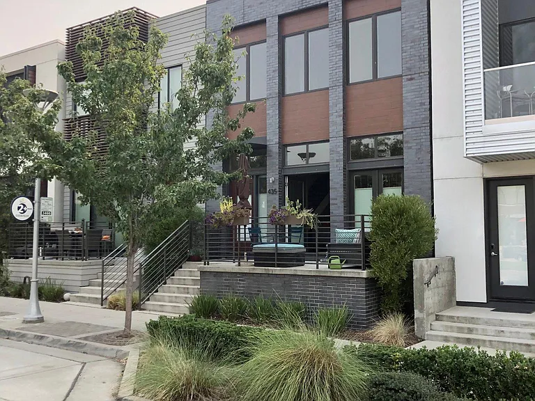 435 Garden St — Photo 34