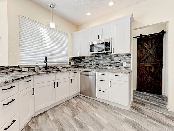 4th image of 16913 Langland Rd