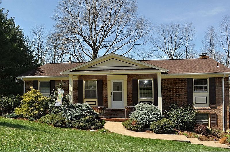 1st image of 1224 Woodcrest Cir