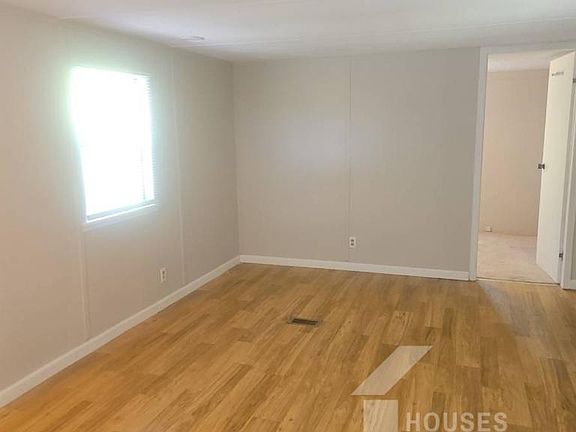 3rd image of 130 Rooker Ln