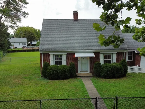 78 Milton St, Springfield, MA 01151