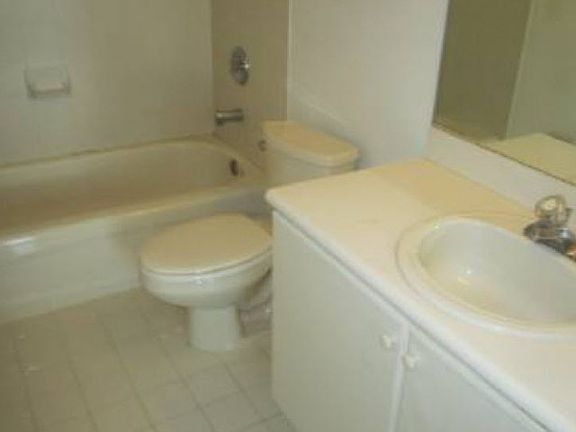 3rd image of 17610 NW 73rd Ave #2015