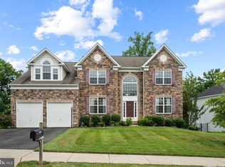 16001 Eagle Feather Dr, Woodbridge, VA 22191