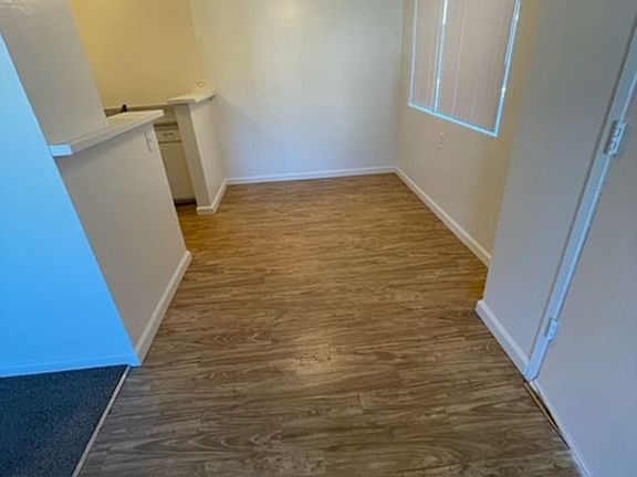 3rd image of 4401-4409 Parks Ave #4406-4420