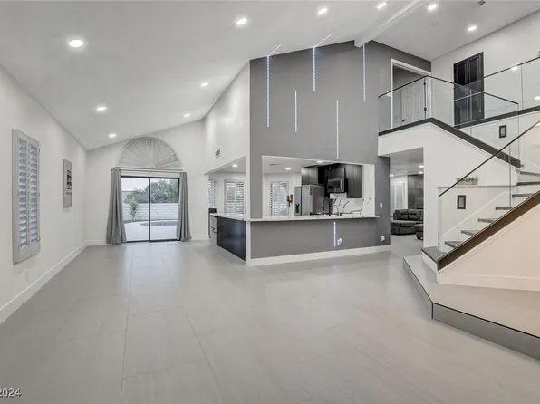 9713 Horizon Hills Dr, Las Vegas, NV 89117