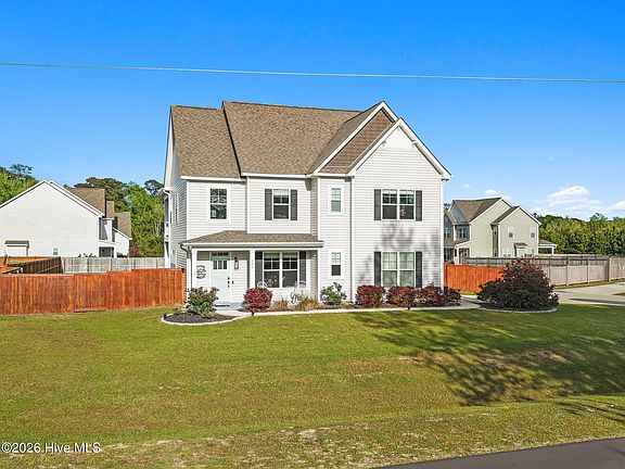 3rd image of 183 Grandview Drive
