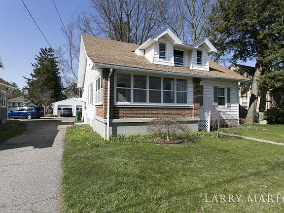 2nd image of 2129 Audobon St SW