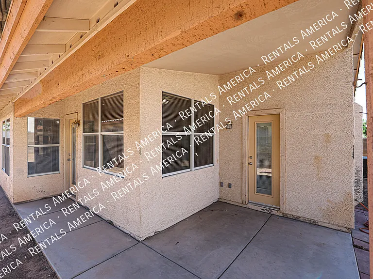 3930 E Harvard Ave — Photo 27