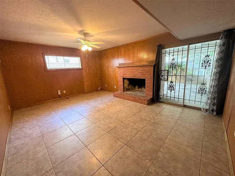 903 Lamonte Ln — Photo 15