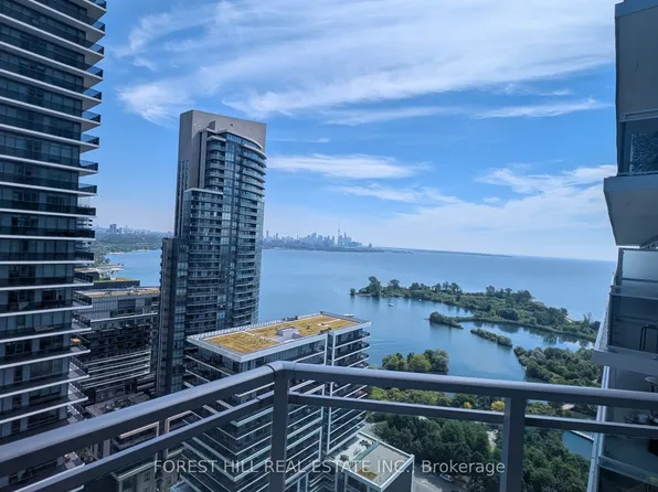 33 Shore Breeze Dr #2605, Toronto, ON M8V 0G1