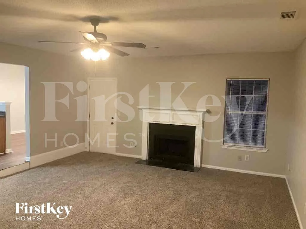4 bed, 2.5 bath, 2992 sqft, $2,780 — Photo 3
