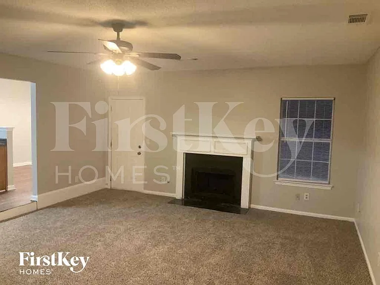 226 Bonnes Dr — Photo 3