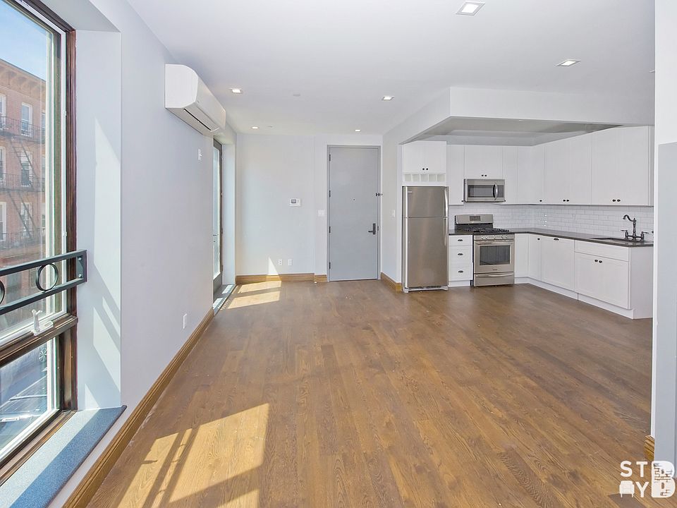 1st image of 599 Myrtle Ave #3R