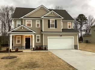 102 Gregory Dr, Clayton, NC 27520