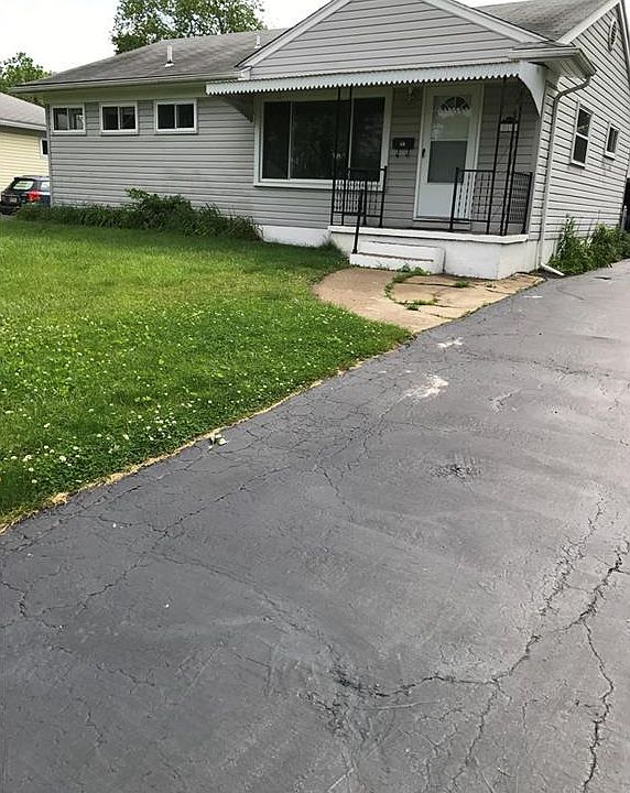 1st image of 318 Chesterfield Cir