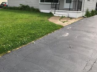 318 Chesterfield Cir, Dayton, OH