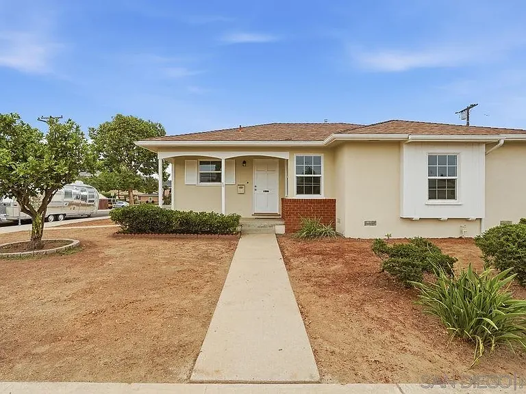 6593 Delfern St — Photo 32