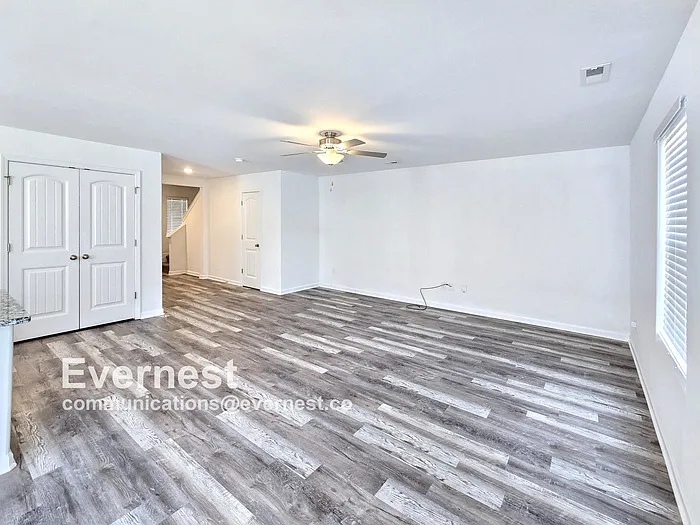 4039 Meredith Woods Ln — Photo 10