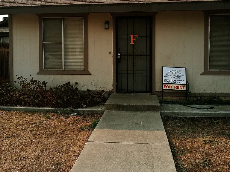 1190 Beverly Dr #F — Photo 1