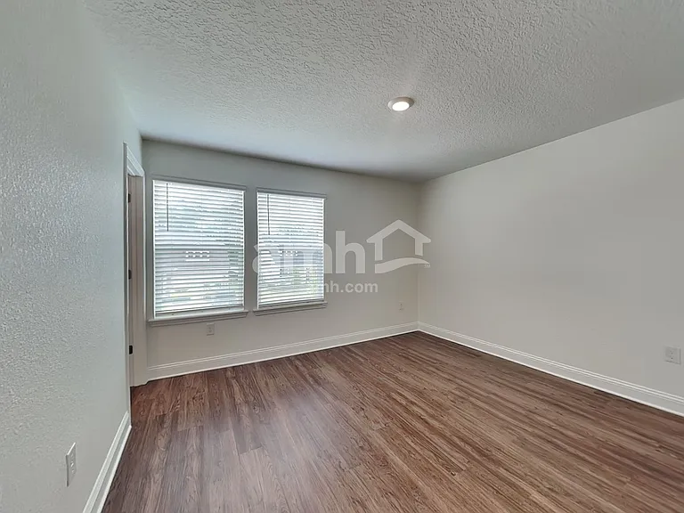 2986 Hill Valley Ln — Photo 18