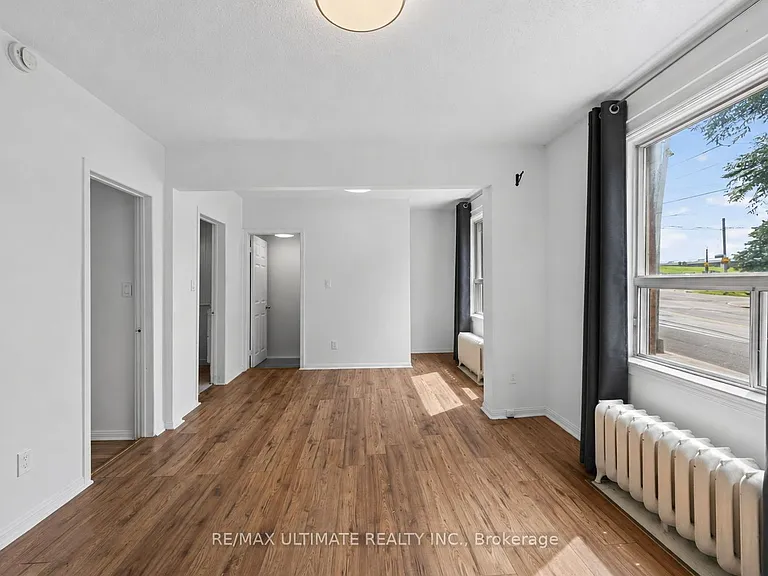 2360 Queen St E #3 — Photo 5