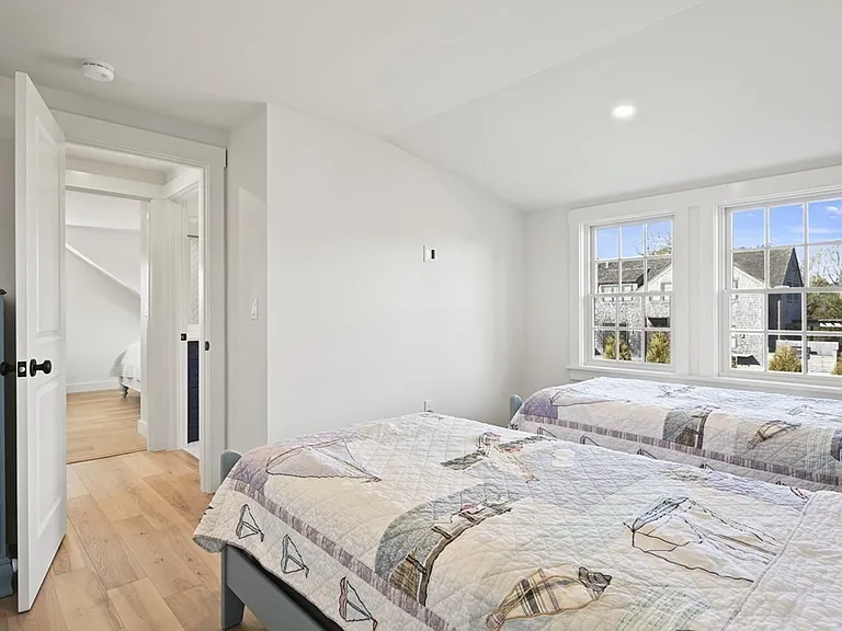 29 Mercier Way — Photo 20