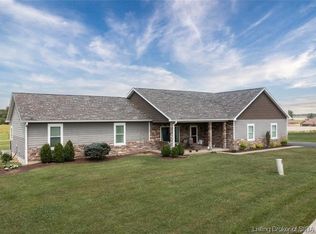 3007 Hawks Landing Dr, Charlestown, IN 47111