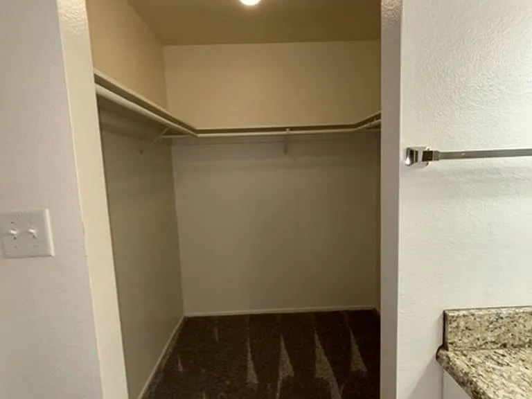 2618 W Knowles Ave — Photo 17