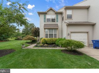 24 Shelburne St, Burlington, NJ 08016