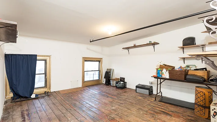 Rented by Nooklyn NYC LLC | media 12