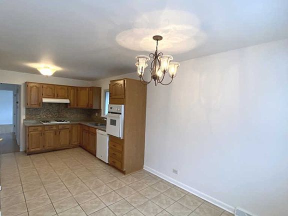 5th image of 2440 Nona Ave