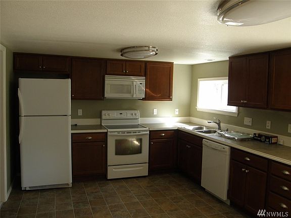 3rd image of 30838 38th Ave S