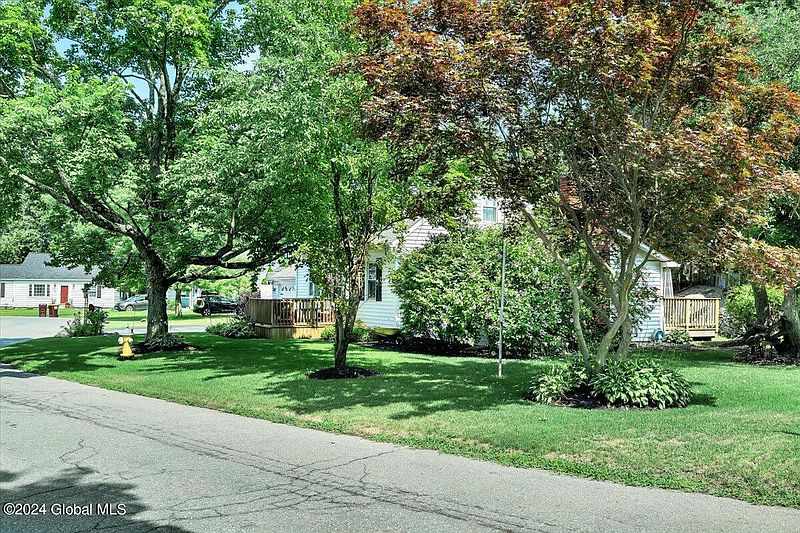 4th image of 2 Currie Court