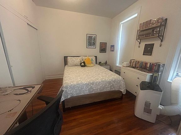 4th image of 437 E 80th St #18