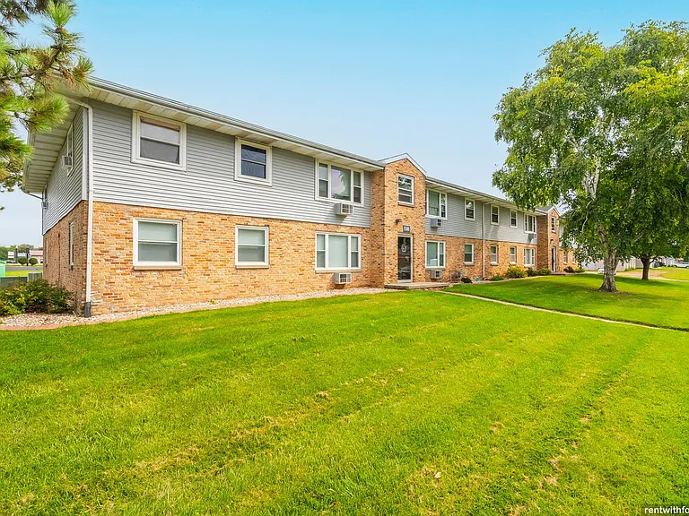 505 Oakridge Ln — Photo 13