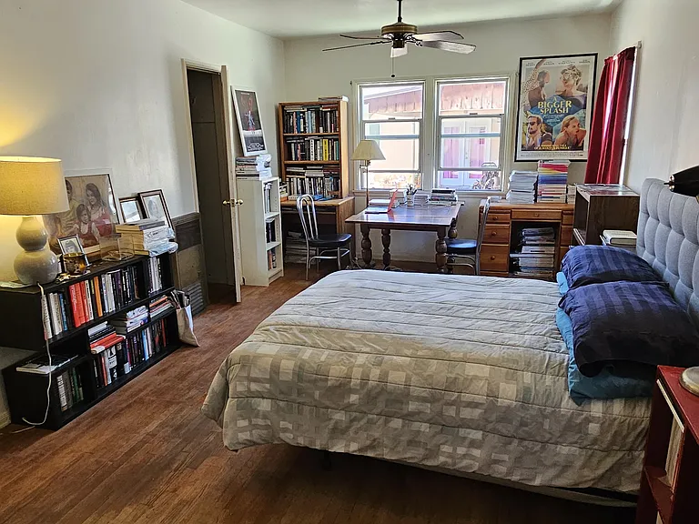 2320 Oregon Ave — Photo 2