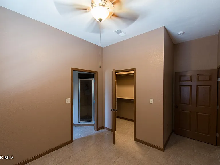 326 Coates Dr #B — Photo 8