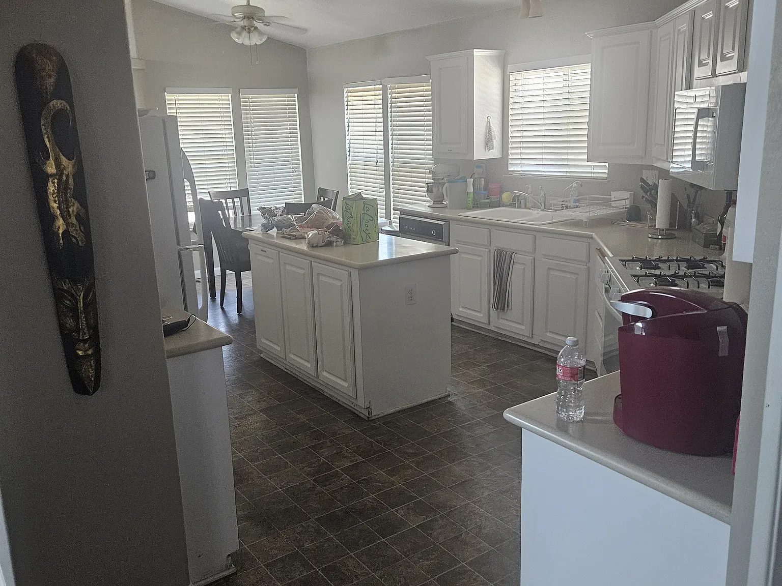 3 bed, 1848 sqft, $1,500 — Photo 1