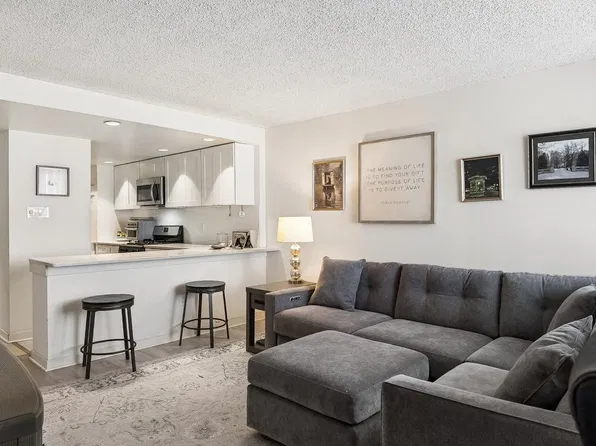 604 S Washington Sq APT 3008, Philadelphia, PA 19106