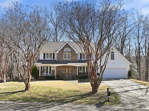 3rd image of 4135 Catawba Rdg