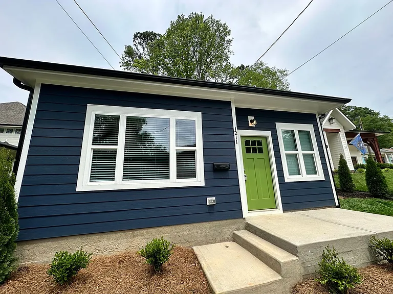 1211 Goodwin Ave — Photo 10