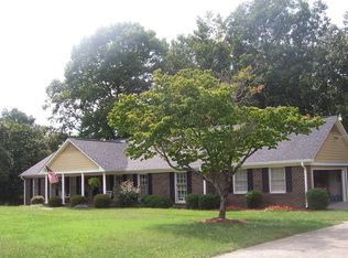 80 Ridgeview Dr SE, Silver Creek, GA 30173