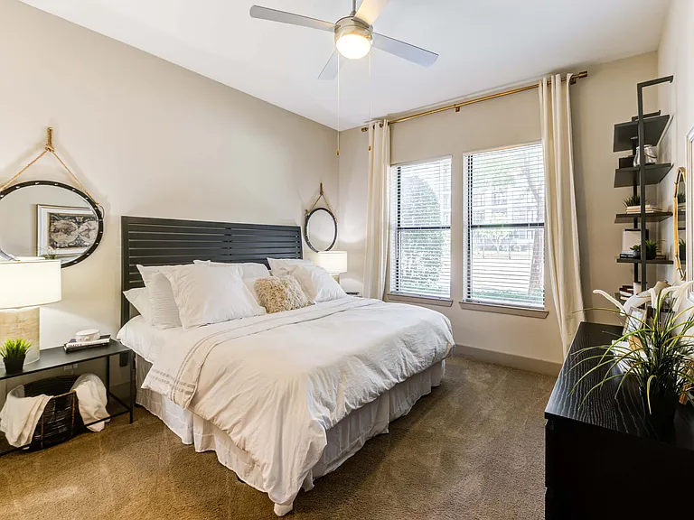 Lakeshore Lofts — Photo 10