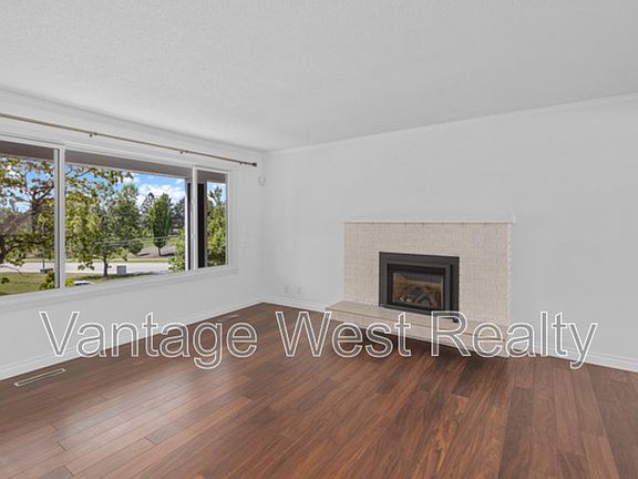 4th image of 1930 Golfview Rd