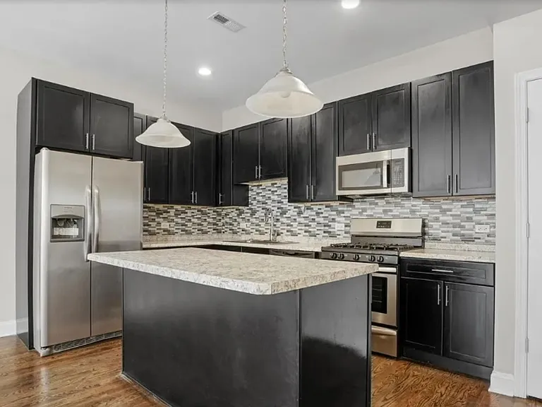 4530 S Michigan Ave #3 — Photo 5
